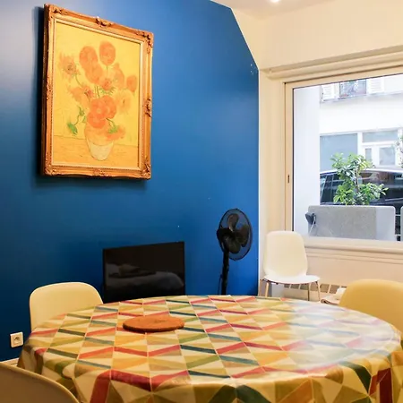 Colored Appt To Beaugrenelle Apartment