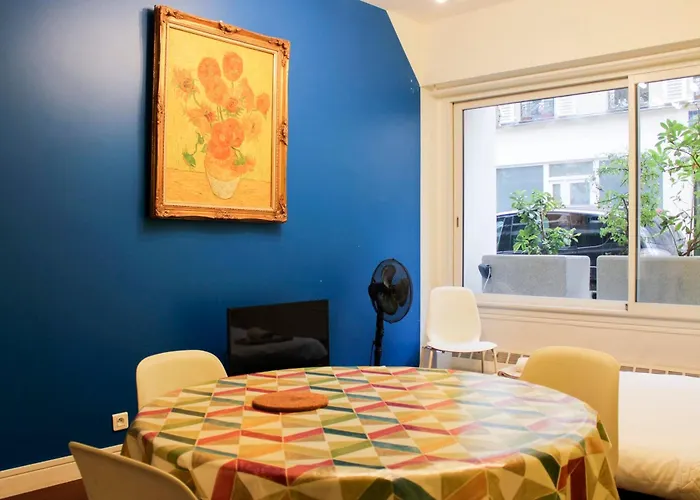 Colored Appt To Beaugrenelle Apartman