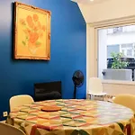 Colored Appt To Beaugrenelle Апартаменты